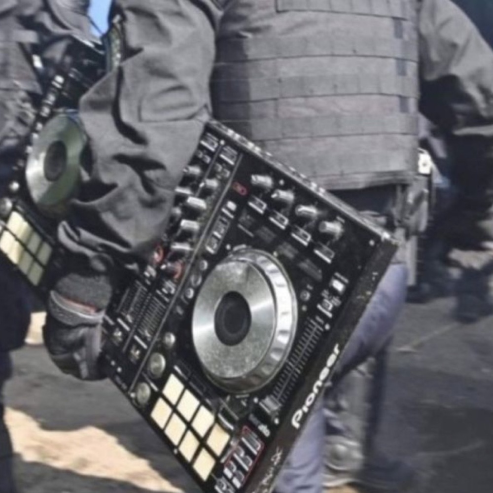 Meet your Posher, Eliz